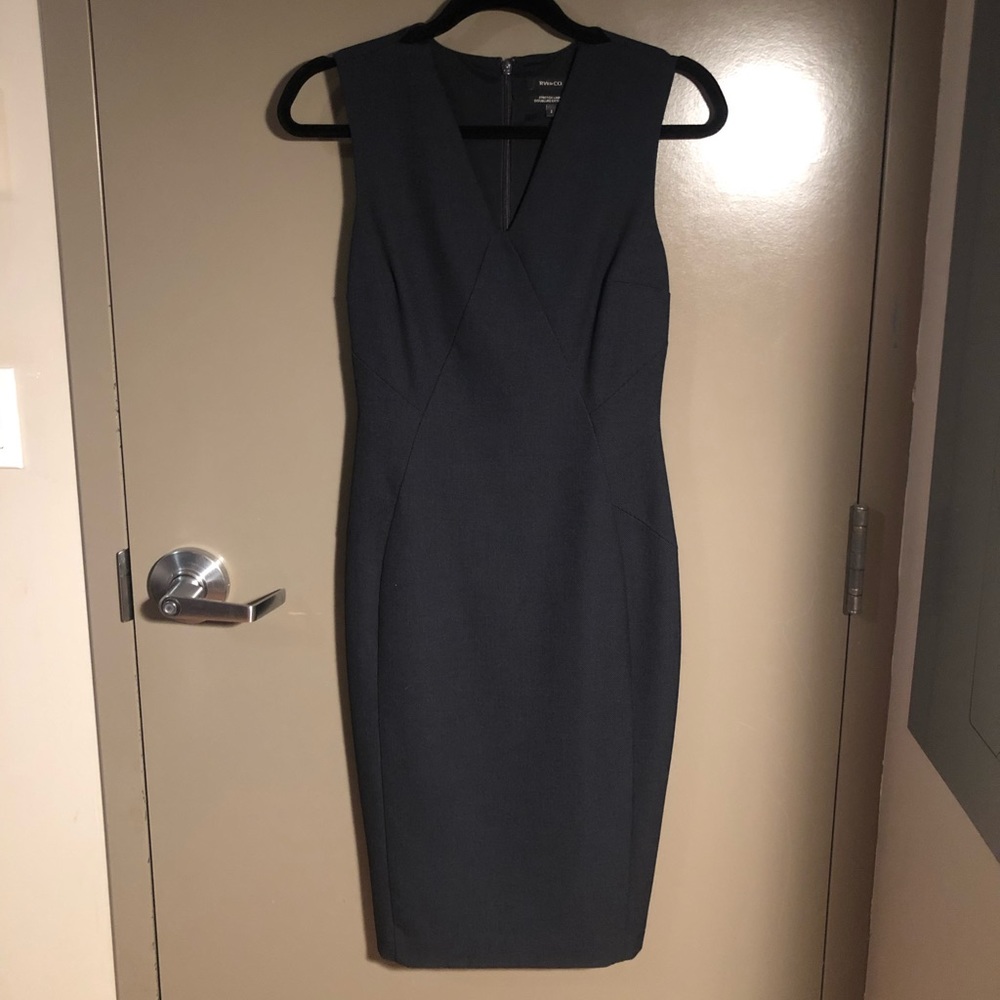 Short Sleeve v-Neck Navy Midi Dress